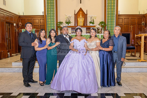 Amy Lopez quinceanera event celebration in Los Angeles Ca, photography and videography by Gustavo Villarreal. 323-633-8283, www.gvphotoandvideo.com