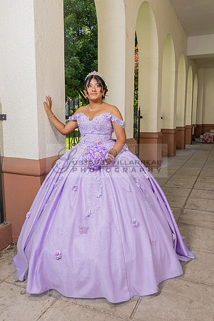 Amy Lopez quinceanera event celebration in Los Angeles Ca, photography and videography by Gustavo Villarreal. 323-633-8283, www.gvphotoandvideo.com