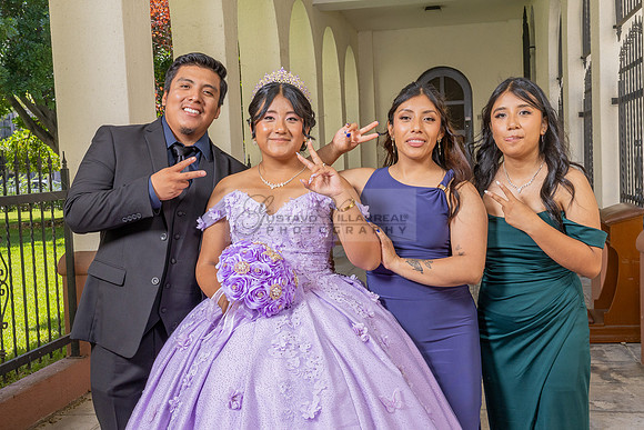 Amy Lopez quinceanera event celebration in Los Angeles Ca, photography and videography by Gustavo Villarreal. 323-633-8283, www.gvphotoandvideo.com