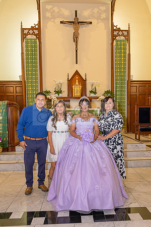 Amy Lopez quinceanera event celebration in Los Angeles Ca, photography and videography by Gustavo Villarreal. 323-633-8283, www.gvphotoandvideo.com