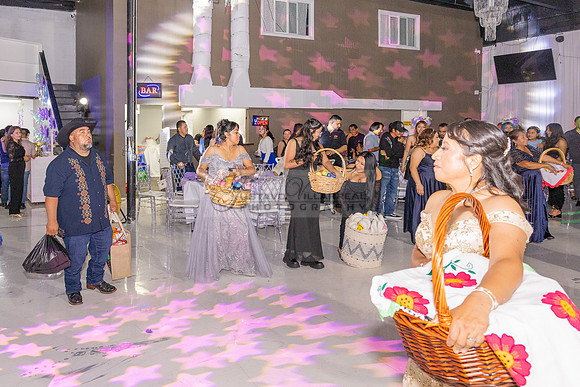 Amy Lopez quinceanera event celebration in Los Angeles Ca, photography and videography by Gustavo Villarreal. 323-633-8283, www.gvphotoandvideo.com