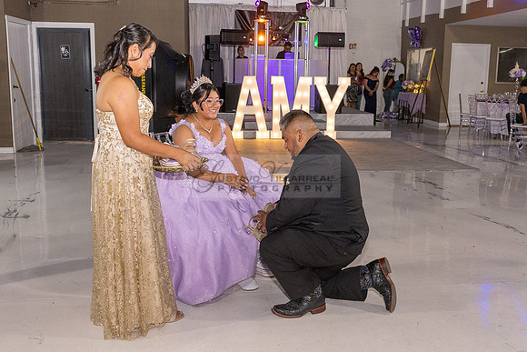 Amy Lopez quinceanera event celebration in Los Angeles Ca, photography and videography by Gustavo Villarreal. 323-633-8283, www.gvphotoandvideo.com