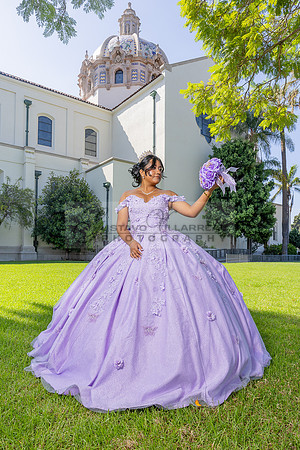 Amy Lopez quinceanera event celebration in Los Angeles Ca, photography and videography by Gustavo Villarreal. 323-633-8283, www.gvphotoandvideo.com