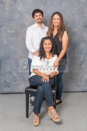 Andres family portraits, fotos de familia en Whittier Ca, 323-633-8283, www.gvphotoandvideo.com