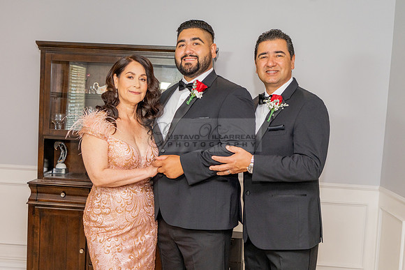 Susana and Jon wedding celebration at Candlewood Country Club in Whittier Ca, Gustavo Villarreal photographer, videographer 323-633-8283, www.gvphotoandvideo.com