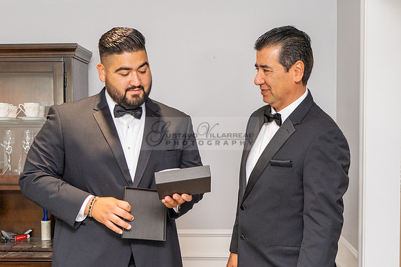Susana and Jon wedding celebration at Candlewood Country Club in Whittier Ca, Gustavo Villarreal photographer, videographer 323-633-8283, www.gvphotoandvideo.com
