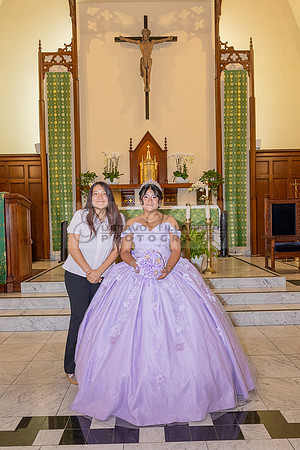 Amy Lopez quinceanera event celebration in Los Angeles Ca, photography and videography by Gustavo Villarreal. 323-633-8283, www.gvphotoandvideo.com