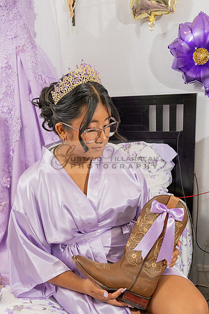 Amy Lopez quinceanera event celebration in Los Angeles Ca, photography and videography by Gustavo Villarreal. 323-633-8283, www.gvphotoandvideo.com