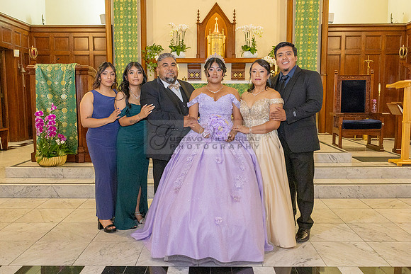 Amy Lopez quinceanera event celebration in Los Angeles Ca, photography and videography by Gustavo Villarreal. 323-633-8283, www.gvphotoandvideo.com