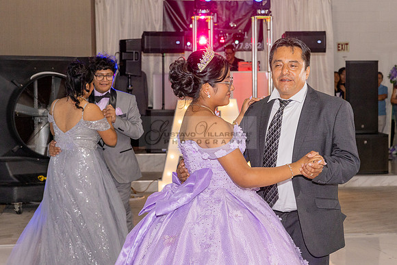Amy Lopez quinceanera event celebration in Los Angeles Ca, photography and videography by Gustavo Villarreal. 323-633-8283, www.gvphotoandvideo.com