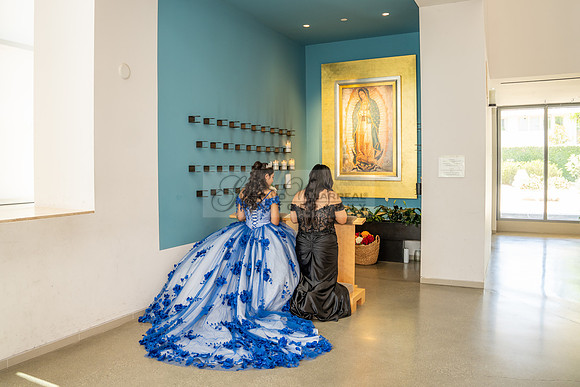 Violeta Noemi quinceanera celebration, photographer , videographer in Hacienda Heights Ca, Montebello Ca, Gustavo Villarreal Photography, 323-633-8283, www.gvphotoandvideo.com