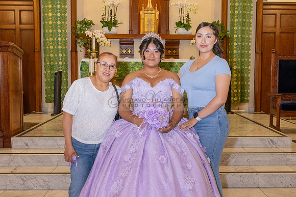 Amy Lopez quinceanera event celebration in Los Angeles Ca, photography and videography by Gustavo Villarreal. 323-633-8283, www.gvphotoandvideo.com