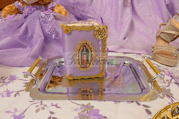 Amy Lopez quinceanera event celebration in Los Angeles Ca, photography and videography by Gustavo Villarreal. 323-633-8283, www.gvphotoandvideo.com
