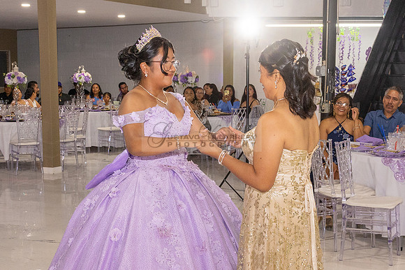Amy Lopez quinceanera event celebration in Los Angeles Ca, photography and videography by Gustavo Villarreal. 323-633-8283, www.gvphotoandvideo.com