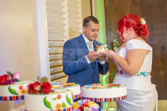 Reyna and Rene wedding celebration, reception, photographer, videographer at Pasadena city hall in Pasadena Ca, Gustavo Villarreal Photography, 323-633-8283, www.gvphotoandvideo.com