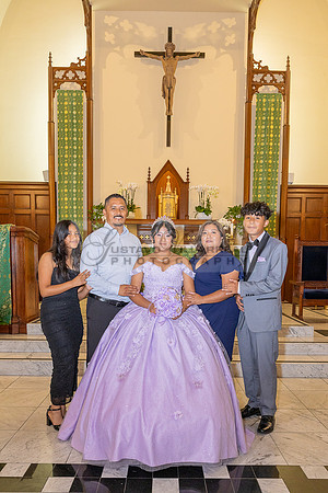 Amy Lopez quinceanera event celebration in Los Angeles Ca, photography and videography by Gustavo Villarreal. 323-633-8283, www.gvphotoandvideo.com