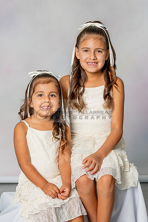 Denise dauhters, kids, family portriat in Whittier ca by Gustavo