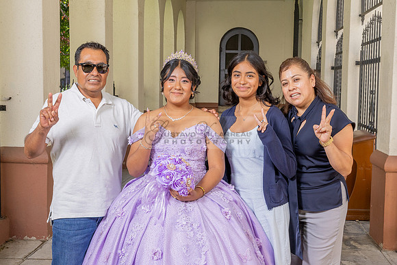 Amy Lopez quinceanera event celebration in Los Angeles Ca, photography and videography by Gustavo Villarreal. 323-633-8283, www.gvphotoandvideo.com