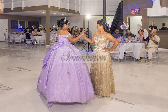 Amy Lopez quinceanera event celebration in Los Angeles Ca, photography and videography by Gustavo Villarreal. 323-633-8283, www.gvphotoandvideo.com