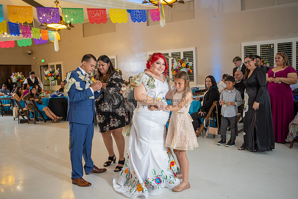 Reyna and Rene wedding celebration, reception, photographer, videographer at Pasadena city hall in Pasadena Ca, Gustavo Villarreal Photography, 323-633-8283, www.gvphotoandvideo.com