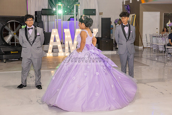 Amy Lopez quinceanera event celebration in Los Angeles Ca, photography and videography by Gustavo Villarreal. 323-633-8283, www.gvphotoandvideo.com