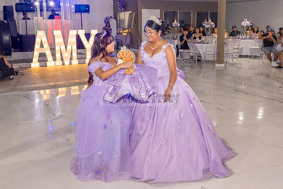 Amy Lopez quinceanera event celebration in Los Angeles Ca, photography and videography by Gustavo Villarreal. 323-633-8283, www.gvphotoandvideo.com