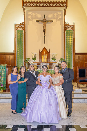 Amy Lopez quinceanera event celebration in Los Angeles Ca, photography and videography by Gustavo Villarreal. 323-633-8283, www.gvphotoandvideo.com