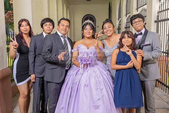 Amy Lopez quinceanera event celebration in Los Angeles Ca, photography and videography by Gustavo Villarreal. 323-633-8283, www.gvphotoandvideo.com
