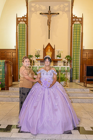 Amy Lopez quinceanera event celebration in Los Angeles Ca, photography and videography by Gustavo Villarreal. 323-633-8283, www.gvphotoandvideo.com