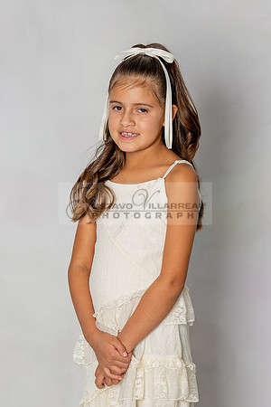 Denise dauhters, kids, family portriat in Whittier ca by Gustavo