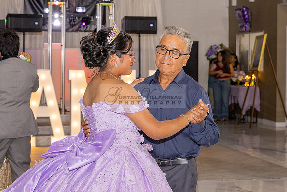 Amy Lopez quinceanera event celebration in Los Angeles Ca, photography and videography by Gustavo Villarreal. 323-633-8283, www.gvphotoandvideo.com