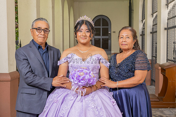 Amy Lopez quinceanera event celebration in Los Angeles Ca, photography and videography by Gustavo Villarreal. 323-633-8283, www.gvphotoandvideo.com