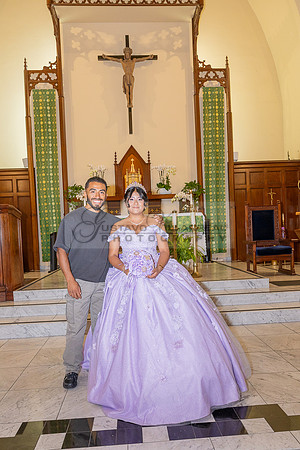 Amy Lopez quinceanera event celebration in Los Angeles Ca, photography and videography by Gustavo Villarreal. 323-633-8283, www.gvphotoandvideo.com