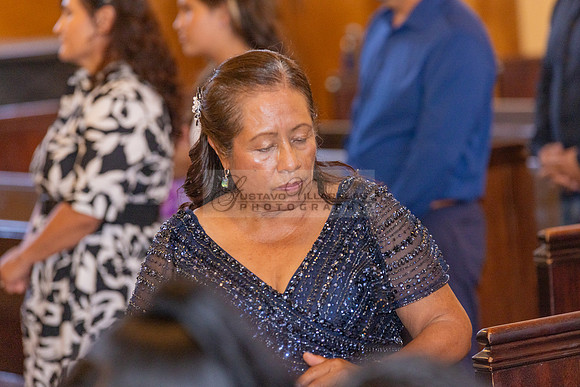 Amy Lopez quinceanera event celebration in Los Angeles Ca, photography and videography by Gustavo Villarreal. 323-633-8283, www.gvphotoandvideo.com