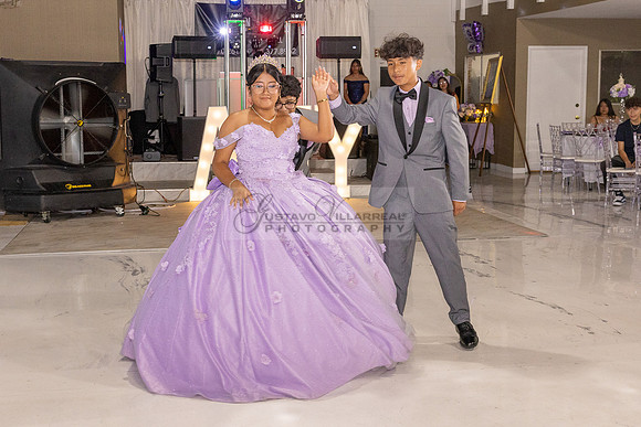Amy Lopez quinceanera event celebration in Los Angeles Ca, photography and videography by Gustavo Villarreal. 323-633-8283, www.gvphotoandvideo.com