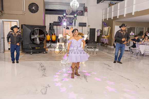 Amy Lopez quinceanera event celebration in Los Angeles Ca, photography and videography by Gustavo Villarreal. 323-633-8283, www.gvphotoandvideo.com