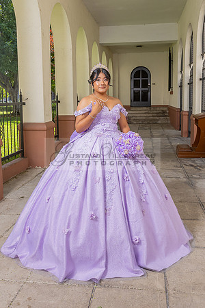 Amy Lopez quinceanera event celebration in Los Angeles Ca, photography and videography by Gustavo Villarreal. 323-633-8283, www.gvphotoandvideo.com