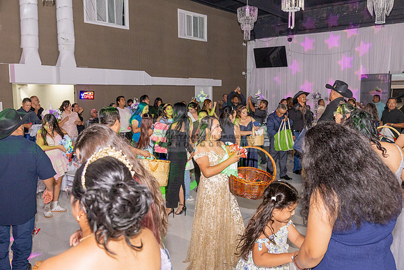Amy Lopez quinceanera event celebration in Los Angeles Ca, photography and videography by Gustavo Villarreal. 323-633-8283, www.gvphotoandvideo.com
