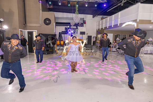 Amy Lopez quinceanera event celebration in Los Angeles Ca, photography and videography by Gustavo Villarreal. 323-633-8283, www.gvphotoandvideo.com