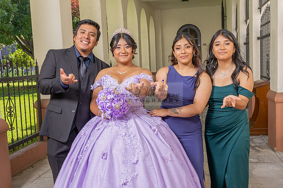 Amy Lopez quinceanera event celebration in Los Angeles Ca, photography and videography by Gustavo Villarreal. 323-633-8283, www.gvphotoandvideo.com