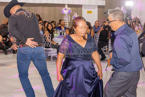 Amy Lopez quinceanera event celebration in Los Angeles Ca, photography and videography by Gustavo Villarreal. 323-633-8283, www.gvphotoandvideo.com