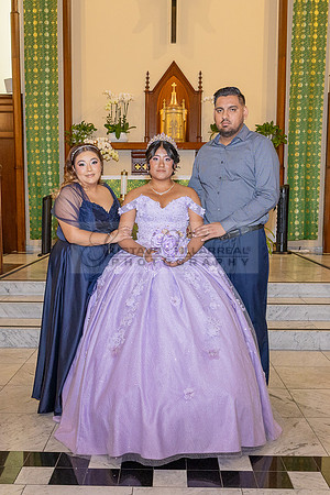 Amy Lopez quinceanera event celebration in Los Angeles Ca, photography and videography by Gustavo Villarreal. 323-633-8283, www.gvphotoandvideo.com