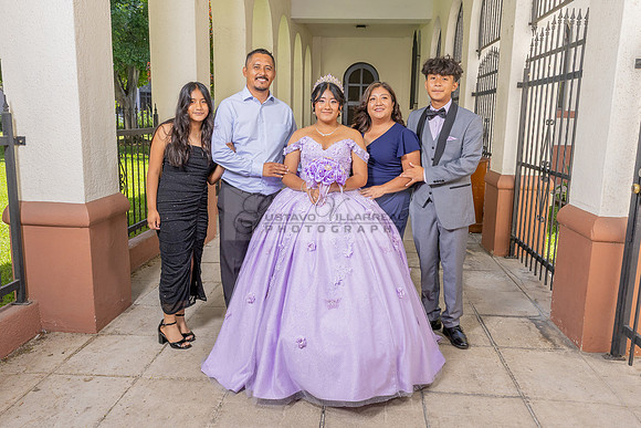 Amy Lopez quinceanera event celebration in Los Angeles Ca, photography and videography by Gustavo Villarreal. 323-633-8283, www.gvphotoandvideo.com