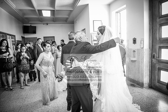 EVELIA Y JUAN weddings photography and video at St Joseph Catholic church in Hawthorne Ca, Reception venues at Temple of Emanuel of beberly hills Ca,  www.gustavovillarreal.com, 323-633-8283