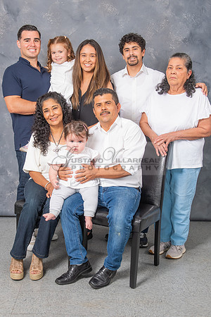 Andres family portraits, fotos de familia en Whittier Ca, 323-633-8283, www.gvphotoandvideo.com
