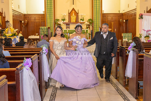 Amy Lopez quinceanera event celebration in Los Angeles Ca, photography and videography by Gustavo Villarreal. 323-633-8283, www.gvphotoandvideo.com