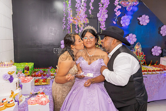Amy Lopez quinceanera event celebration in Los Angeles Ca, photography and videography by Gustavo Villarreal. 323-633-8283, www.gvphotoandvideo.com