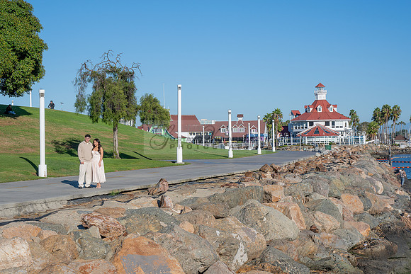 Christopher and Andrea engagement, wedding, photos at Lions Lighthouse in Long Beach California, photographs, images by Gustavo Villarreal photography, 323-633-8283, www.gvphotoandvideo.com