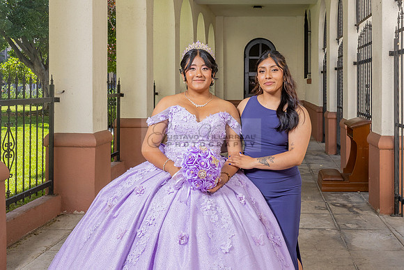 Amy Lopez quinceanera event celebration in Los Angeles Ca, photography and videography by Gustavo Villarreal. 323-633-8283, www.gvphotoandvideo.com