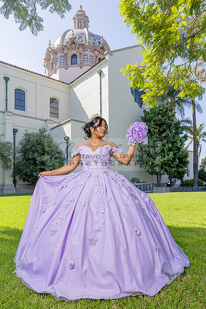 Amy Lopez quinceanera event celebration in Los Angeles Ca, photography and videography by Gustavo Villarreal. 323-633-8283, www.gvphotoandvideo.com